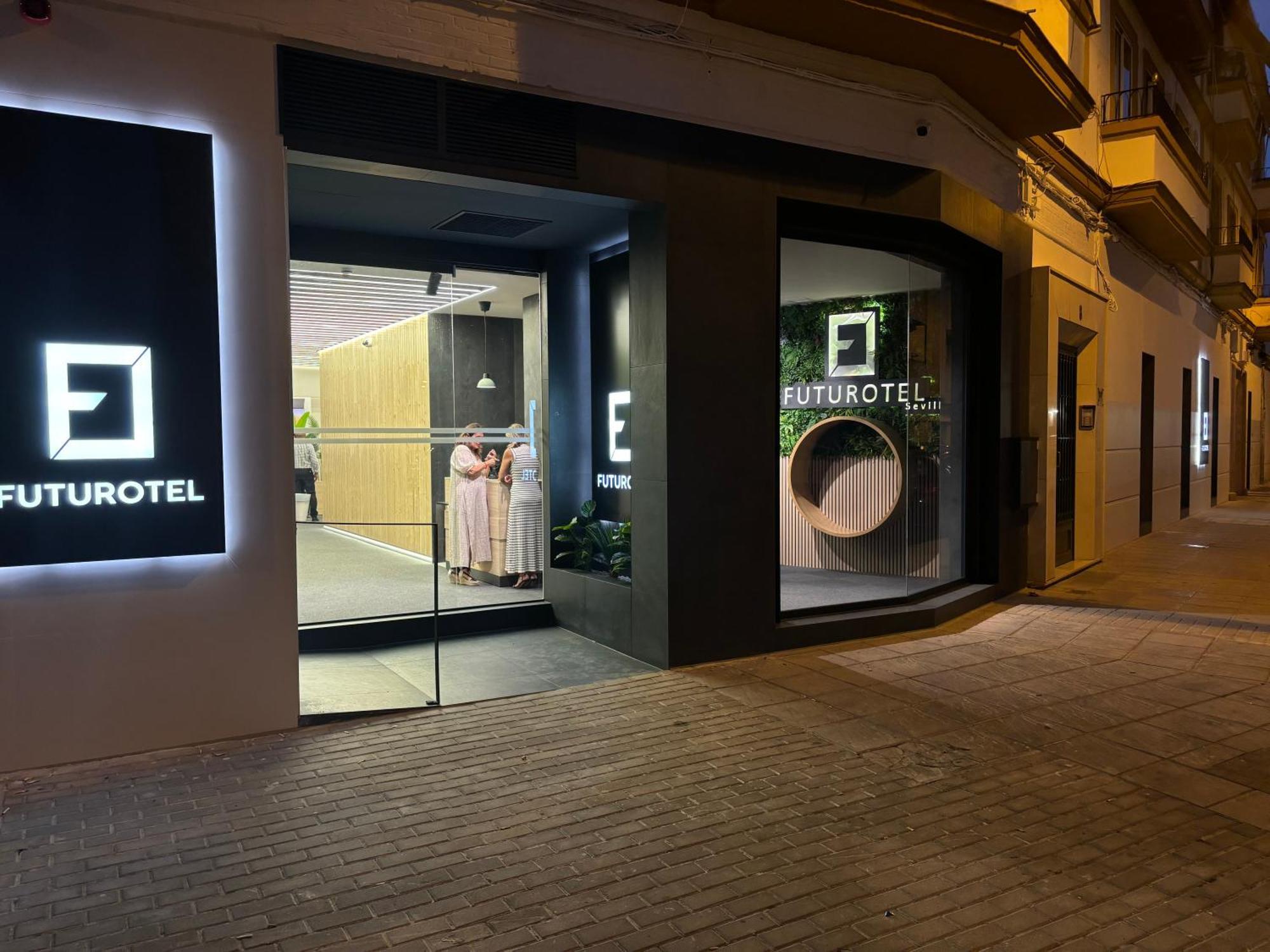 Futurotel Sevilla Екстериор снимка