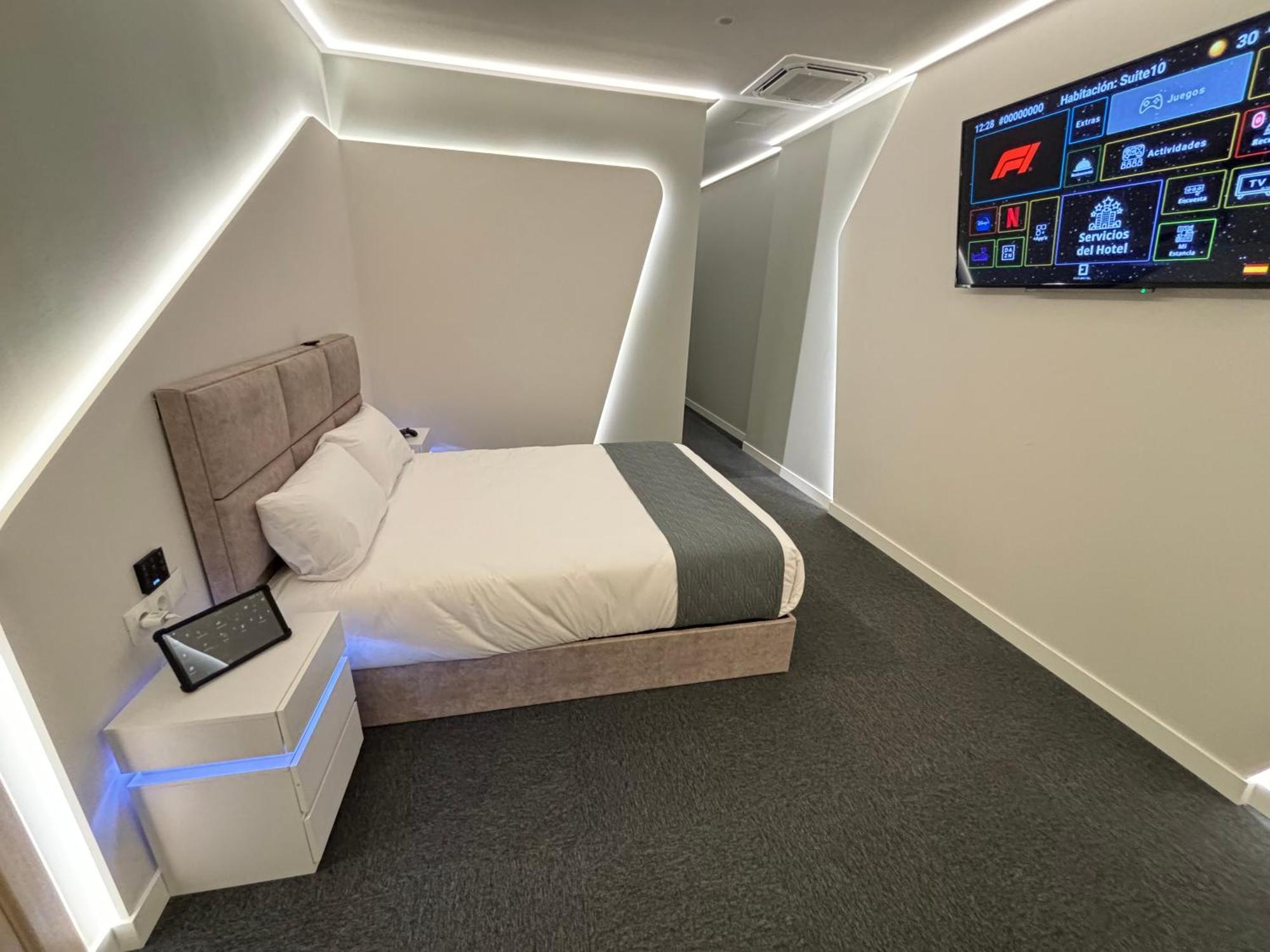 Futurotel Sevilla Стая снимка